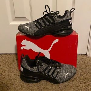 Unisex Puma Shoes (athletic &comfortable) MEN size: 9    WOMEN size:11